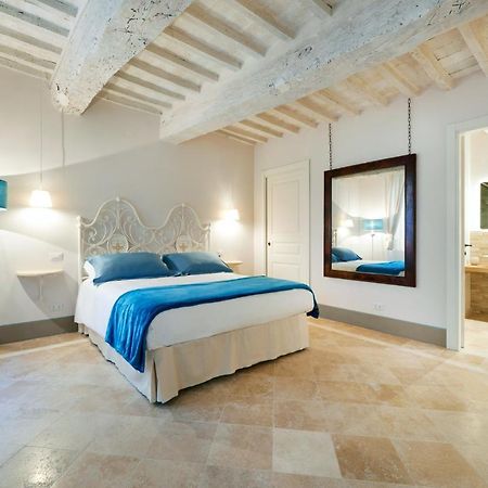 Bed and Breakfast Palazzo Pio III - Residenza D'Epoca Сартеано Экстерьер фото