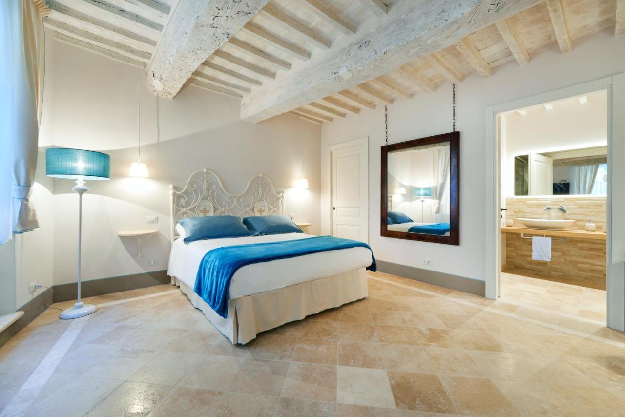 Bed and Breakfast Palazzo Pio III - Residenza D'Epoca Сартеано Экстерьер фото