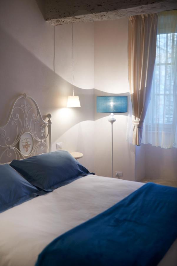 Bed and Breakfast Palazzo Pio III - Residenza D'Epoca Сартеано Экстерьер фото