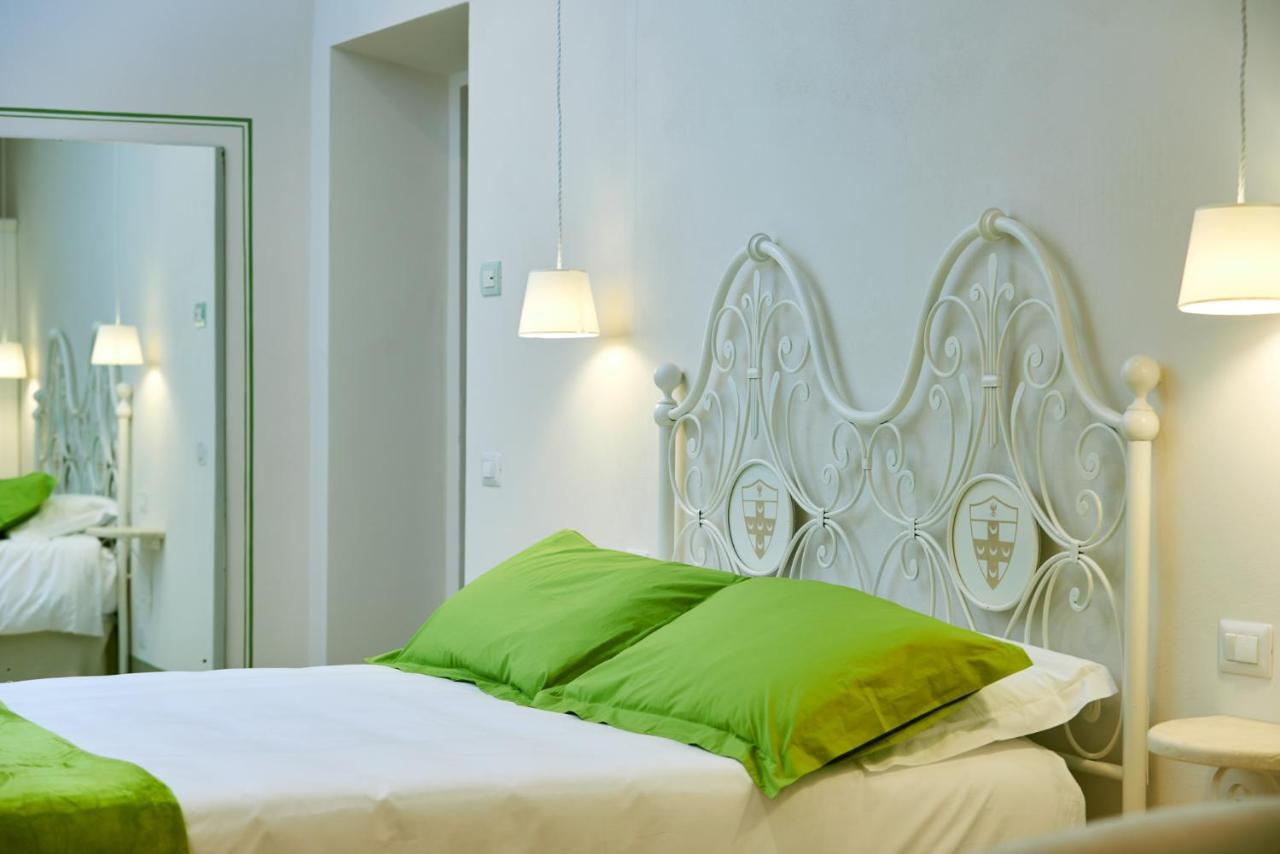 Bed and Breakfast Palazzo Pio III - Residenza D'Epoca Сартеано Экстерьер фото